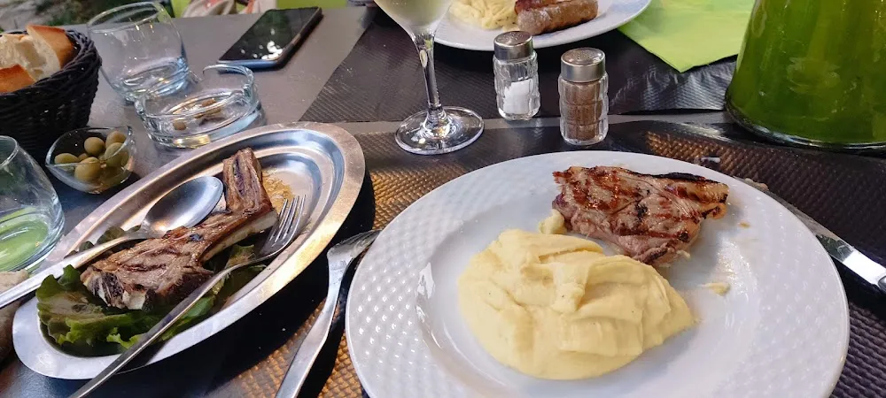 Côté d'agneau Et Aligot