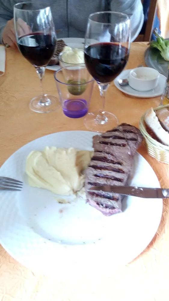 Larigot Et Boeuf Aubrac